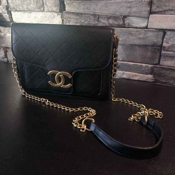 Inspired Black Quilted Bag With Gold Hardwear - Picture 3 of 5